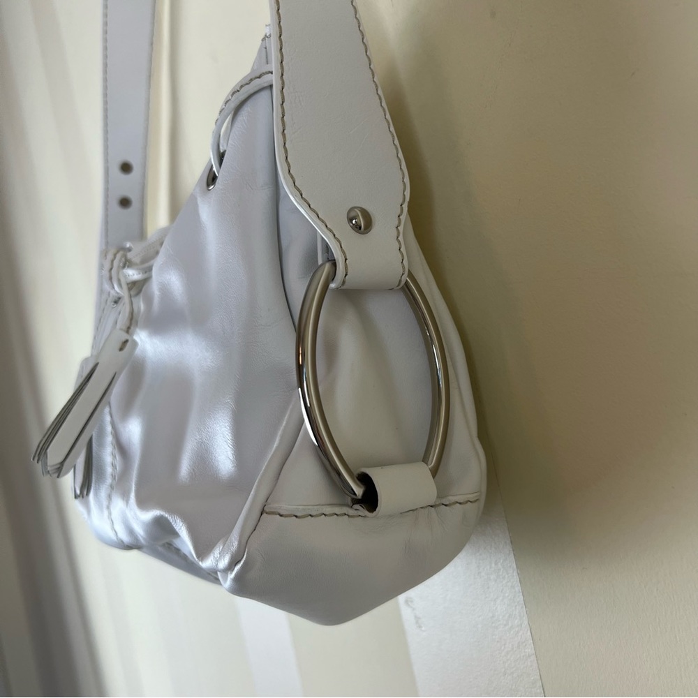 Bloomingdale’s White Leather Shoulder Bag Drawstring Zip Silver Accents - Picture 5 of 12